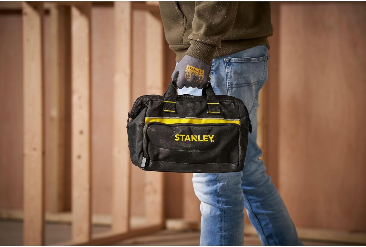 Borsa portautensili 30 x 25 x 13 cm con base rigida Stanley 1-93-330